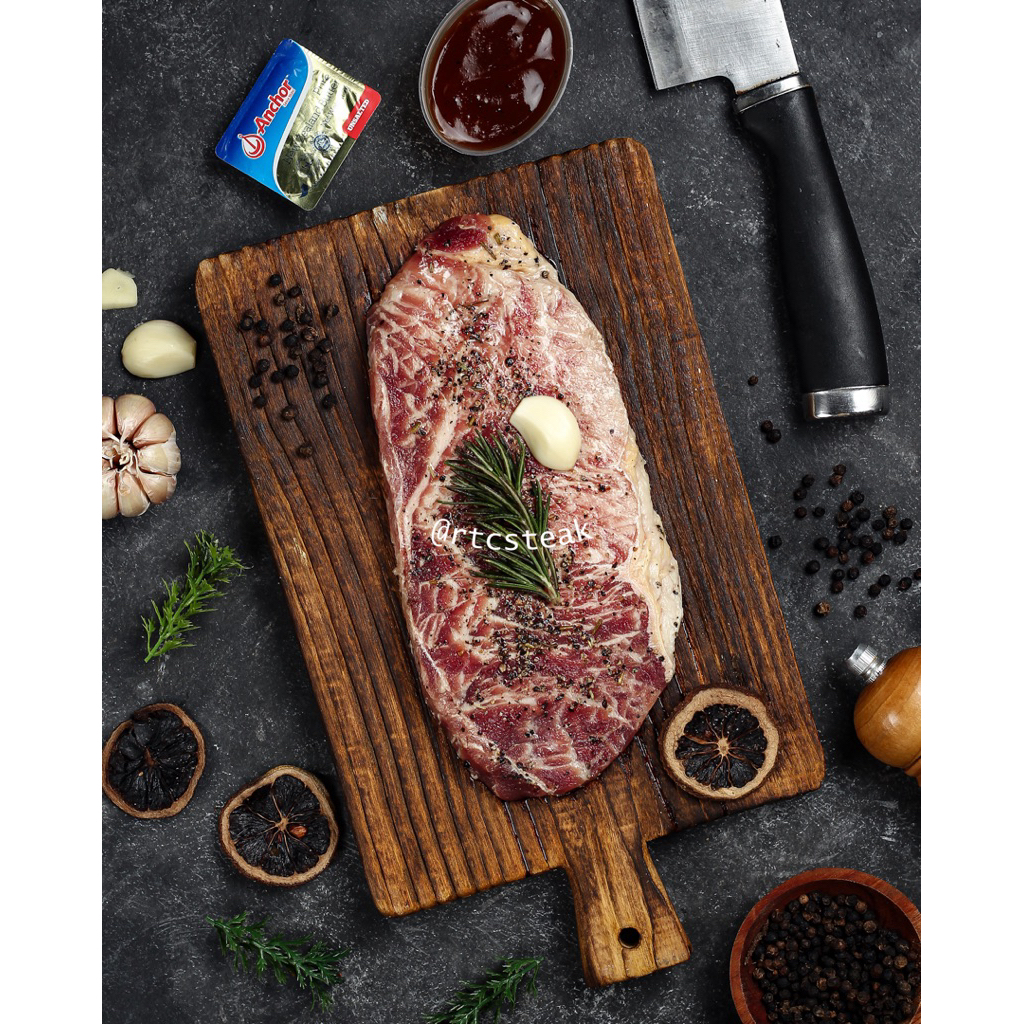 

sirloin steak ready to cook 200gr