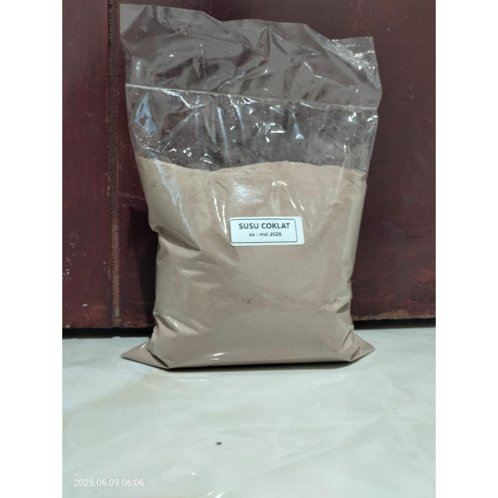 

susu bubuk putih dan coklat..