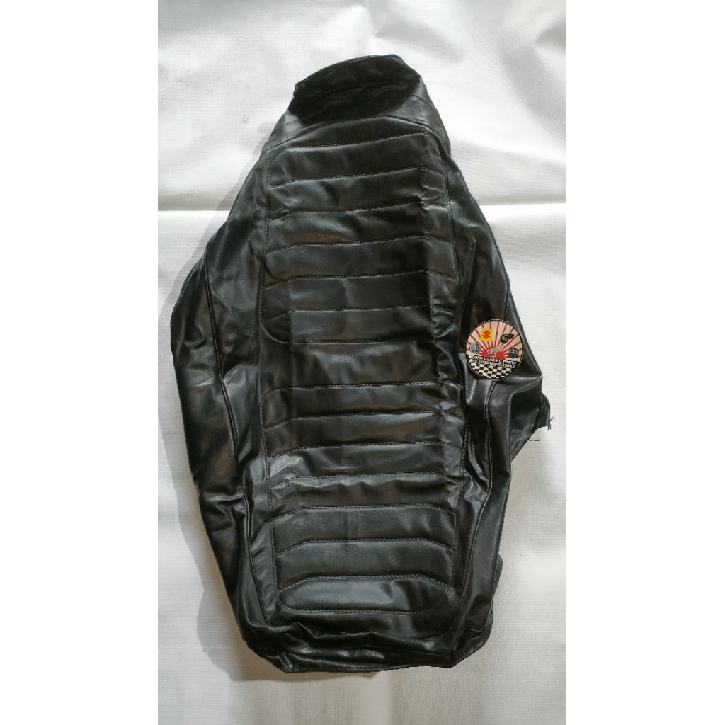 Cover Jok Suzuki TRS