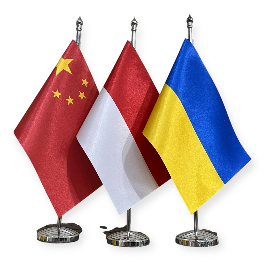 

Lancar Jaya Advertising Tiang Bendera Meja Stainless Timbal Balik | Bendera Satin Premium 15x22.5 cm/Bendera Meja Satin Premium 15x22.5 cm + Tiang Stainless | Dua Sisi / Set Bendera Meja Elegan + Tiang Stainless