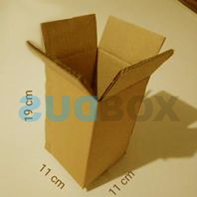 

kardus dus karton box ukuran luar 11x11x19 cm bahan double wall