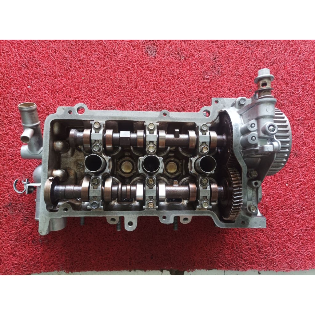 cylinder head xenia 1000cc vvti