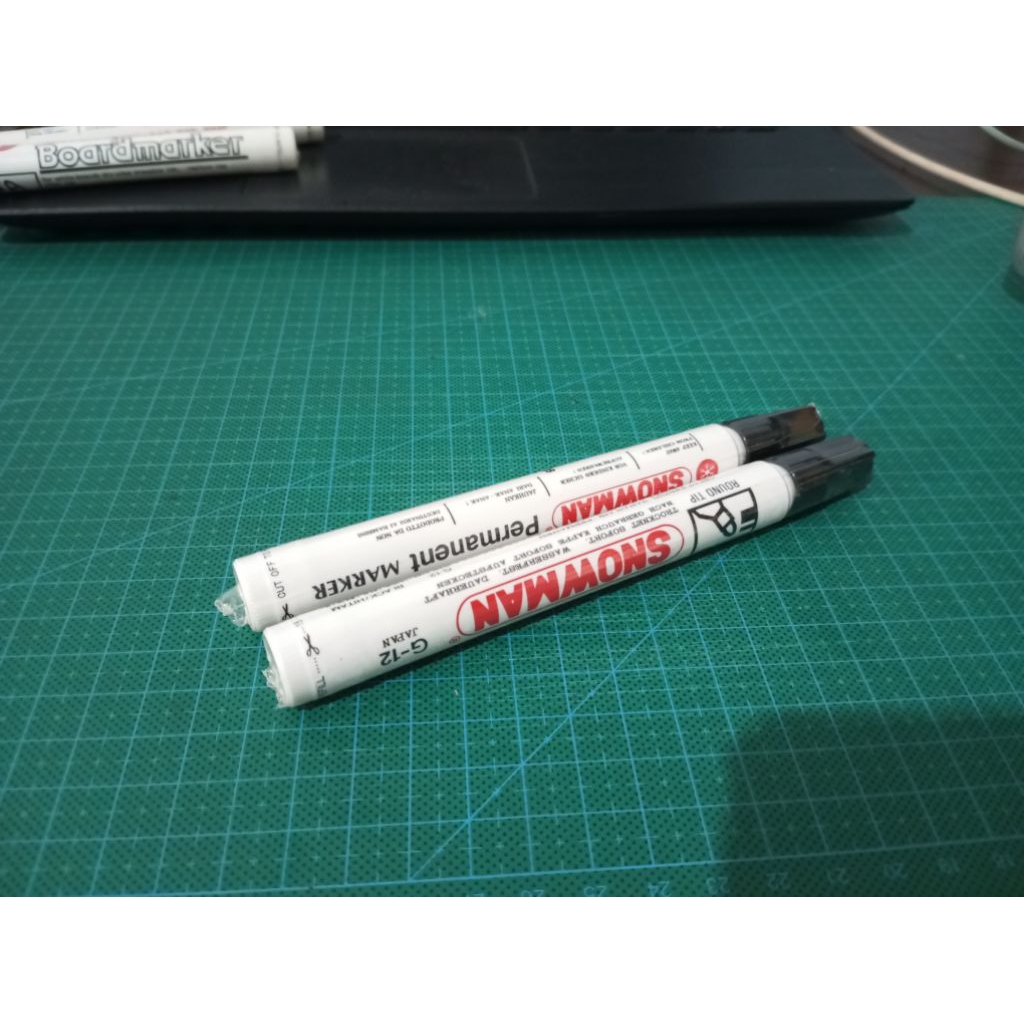 

Spidol Snowman Permanen G-12