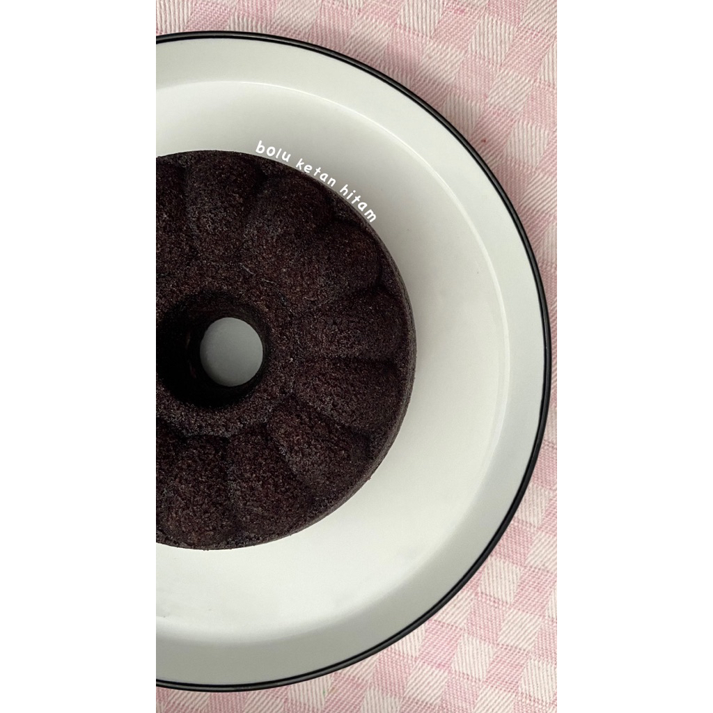 

Bolu Ketan Hitam Keju Lumer