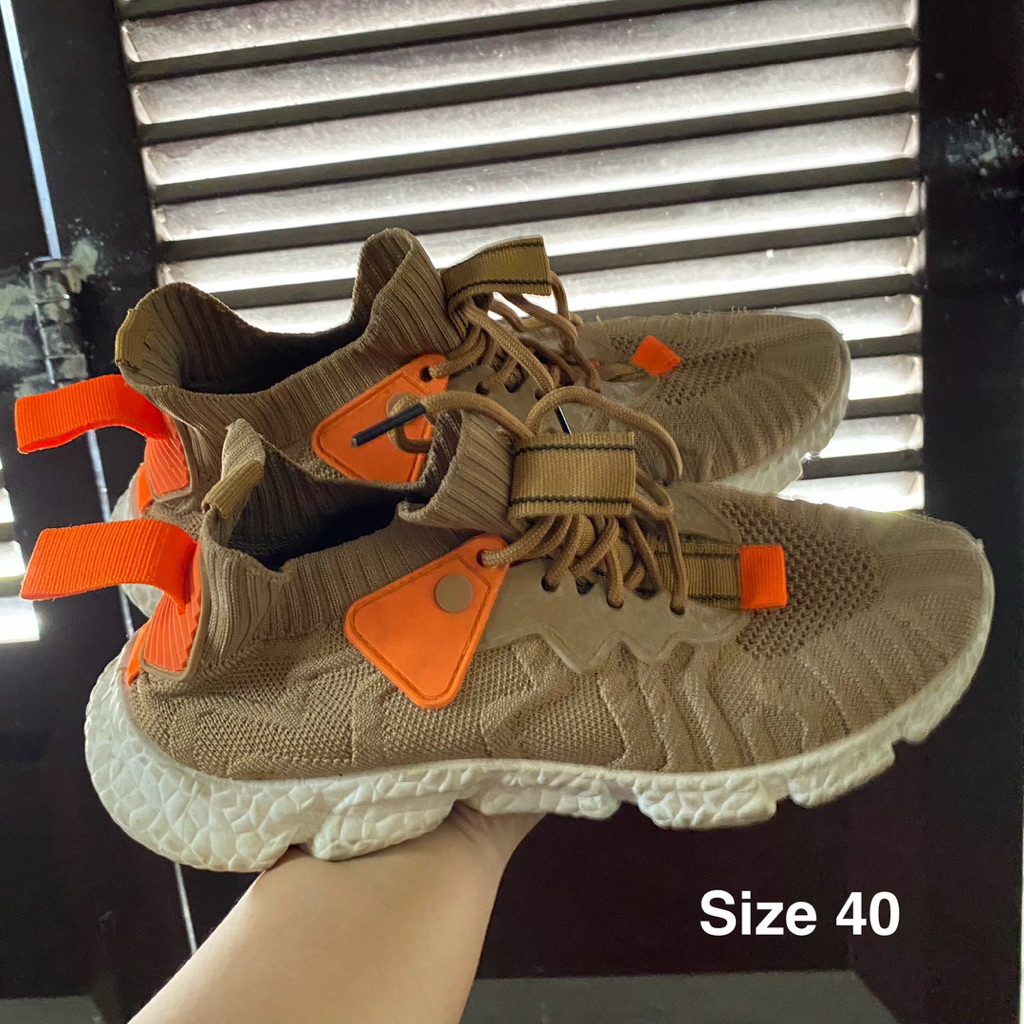 Preloved sepatu lari