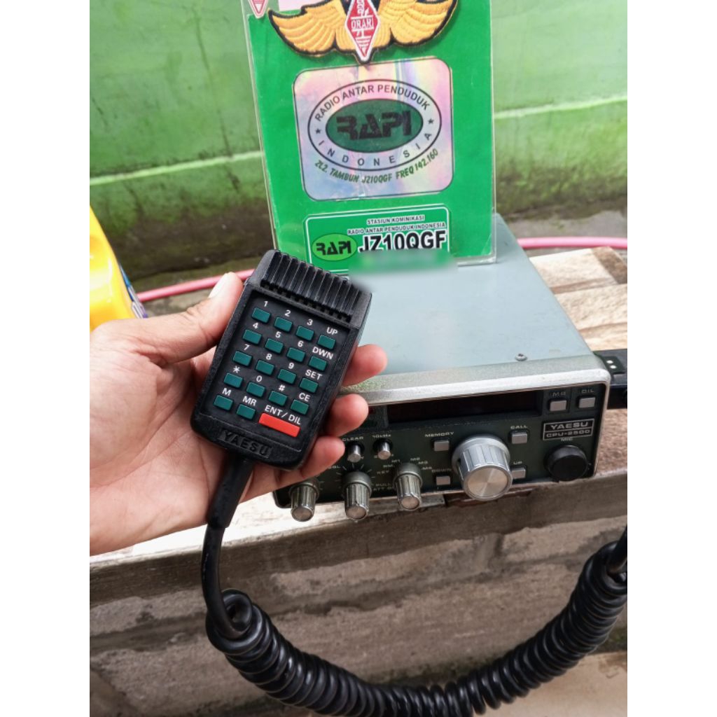 Radio Rig Yaesu CPU 2500