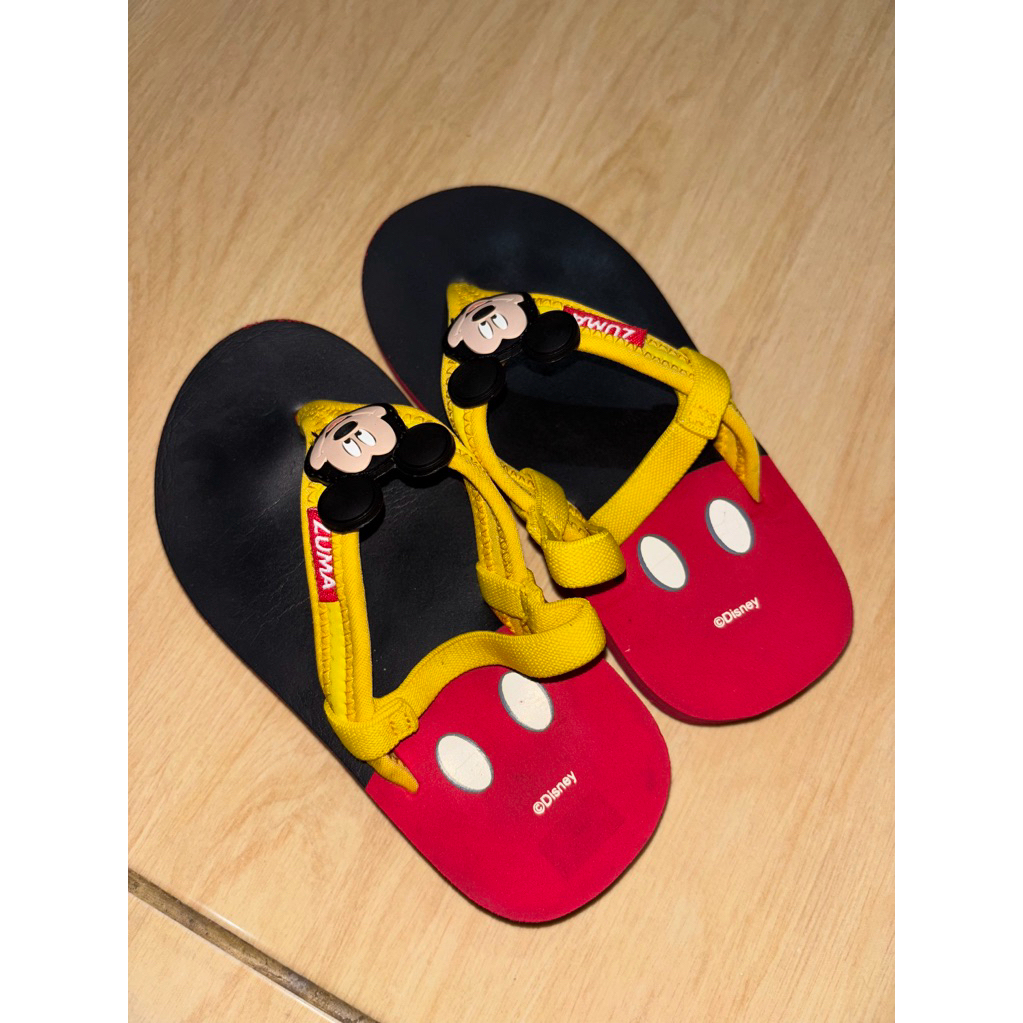 Preloved Zuma Micky Merah Hitam size 25/26