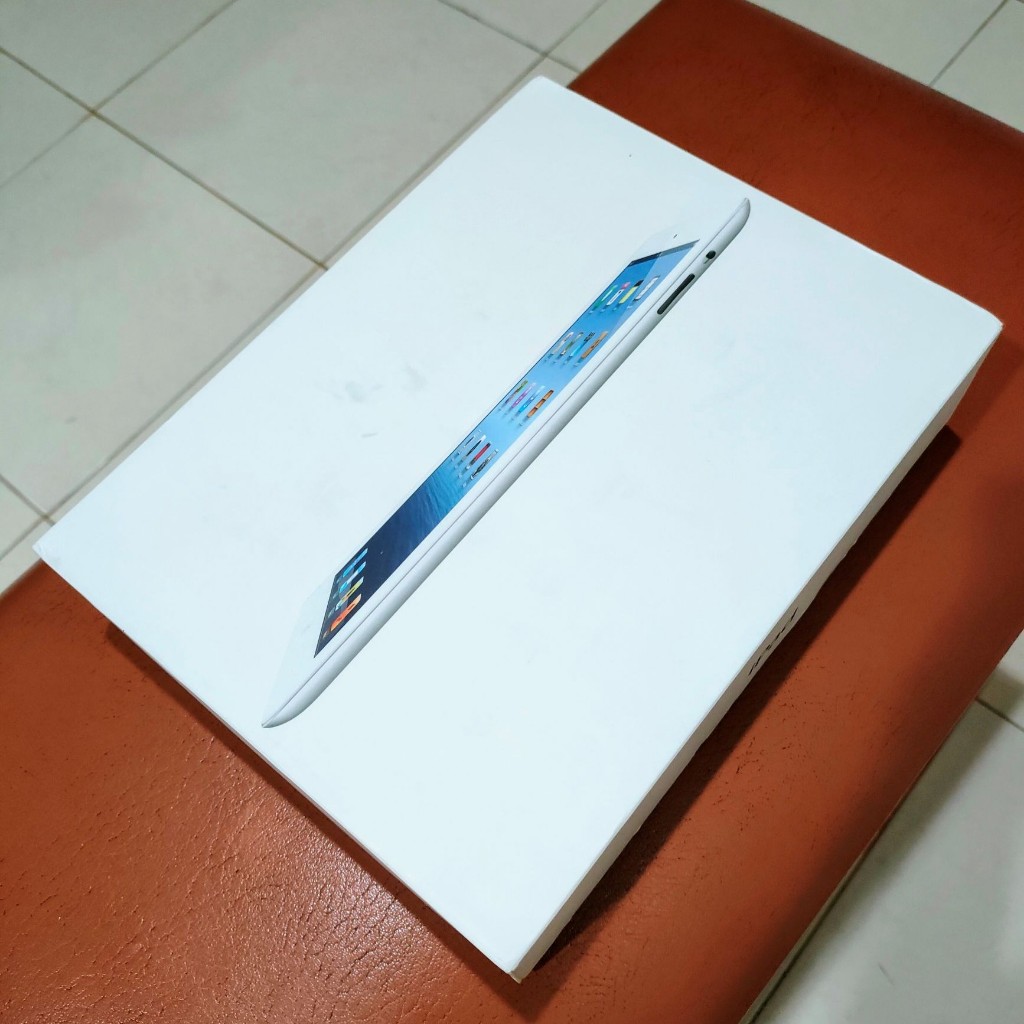 Apple iPad 3rd Gen 32GB White, WIFI Only (Second)