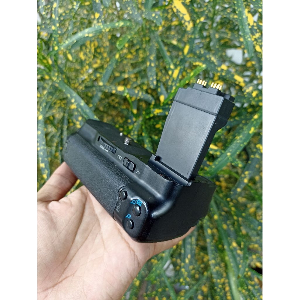 Baterai Grip Canon 550d/600d/650d/700d Normal