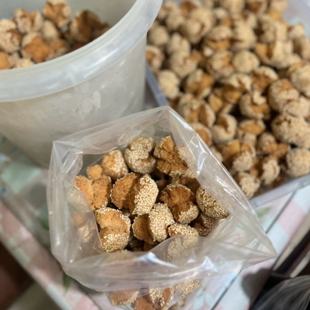 

Kue Ketawa Khas Medan - 1 Kg