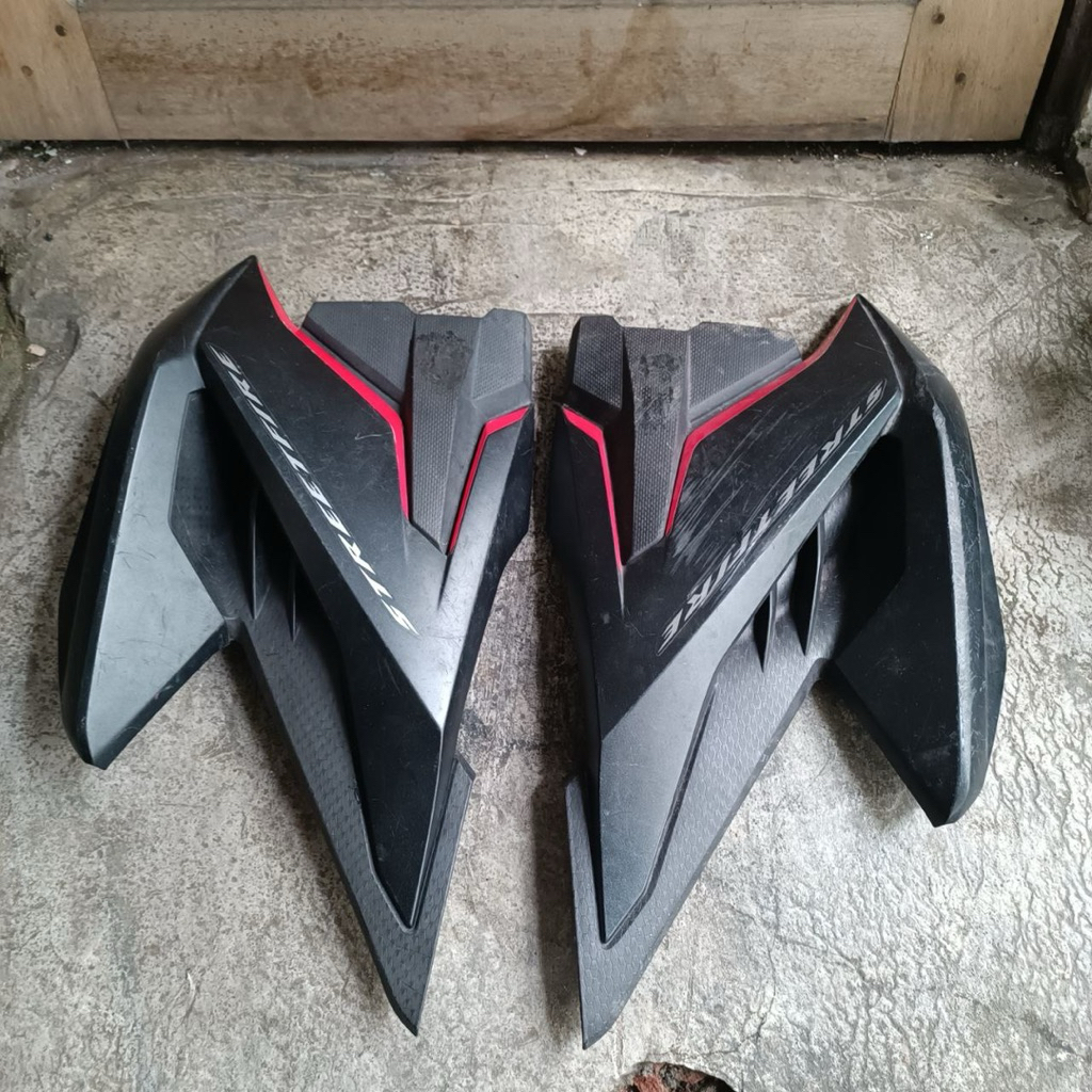 kupingan kepangan sayap tebeng samping honda cb150r k15 v3 original copotan motor