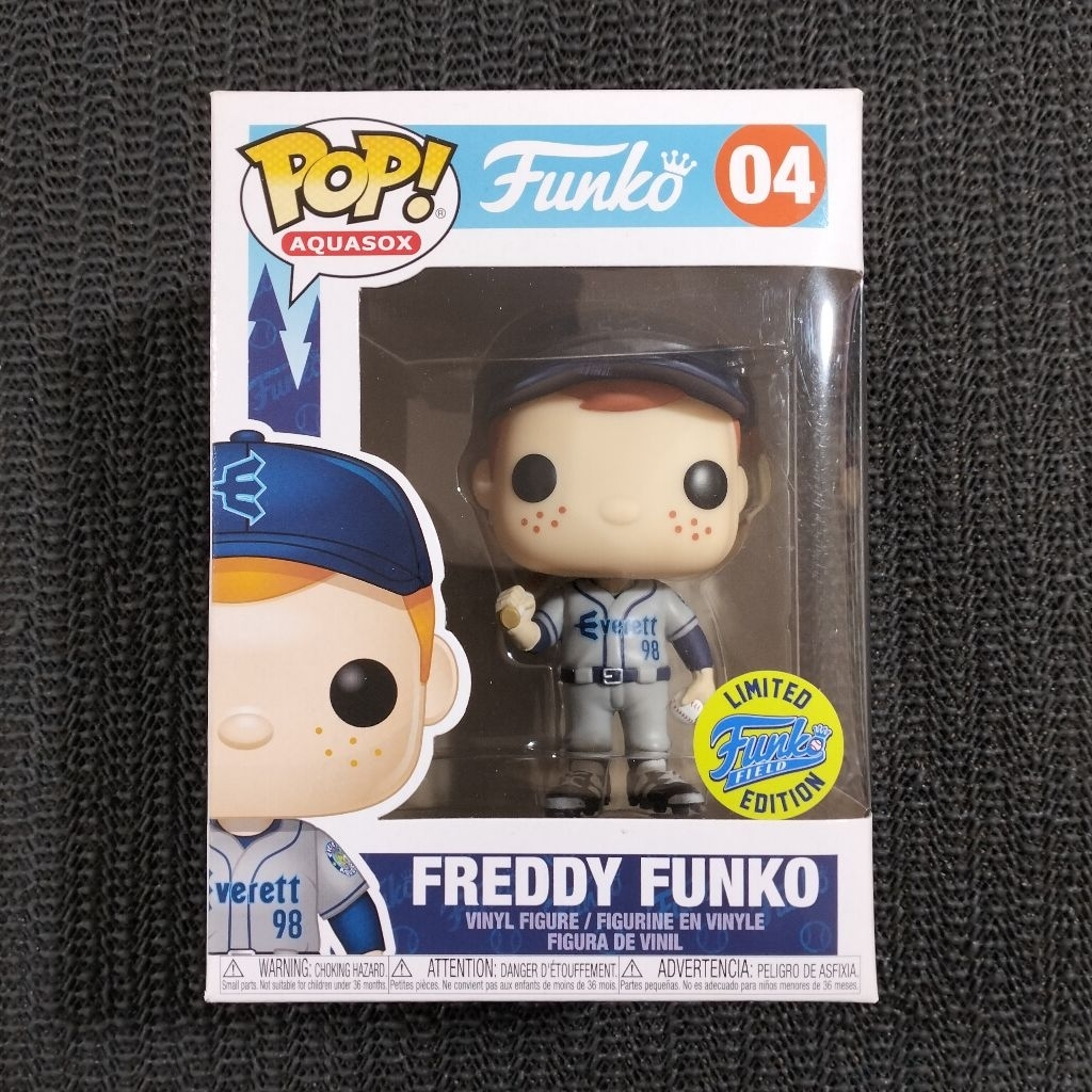 Funko Pop Funko: Freddy Funko Grey Jersey #04 (Funko Field Limited Edition)