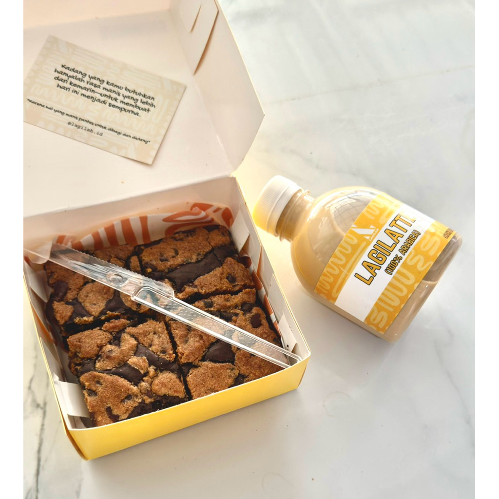 

PAKET BUNDLING - Fudgy Brownies Brickie + Kopi Susu Botol | Paket Sweet and Sip by Lagilah!