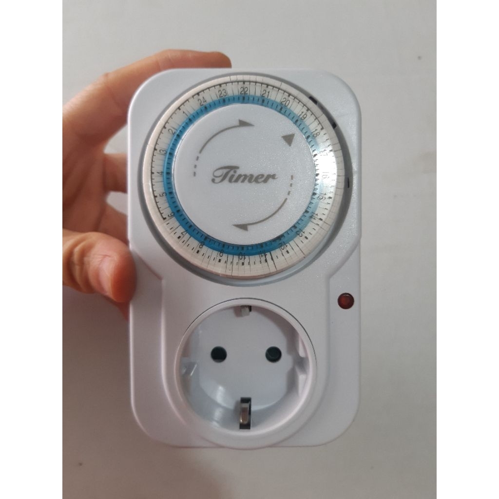 Stop kontak timer 24 jam Stop kontak otomatis