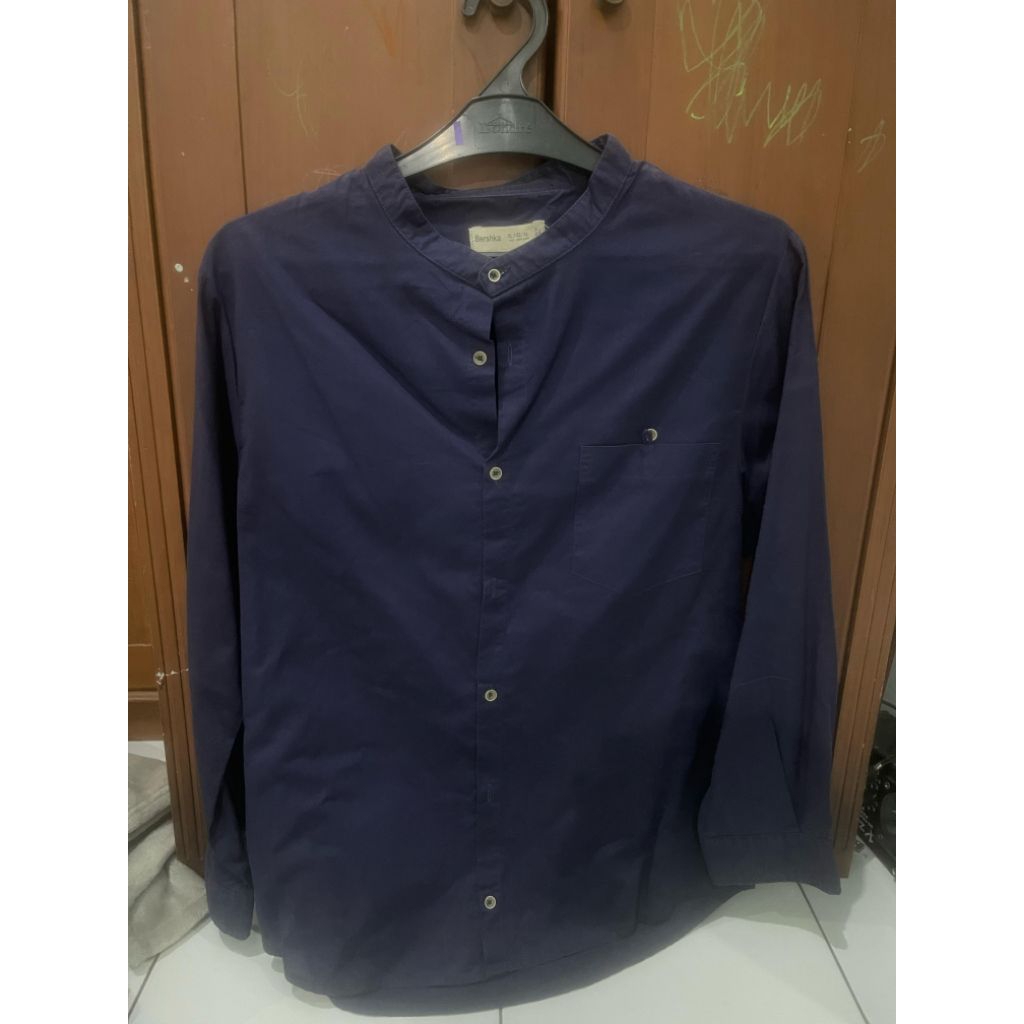 Kemeja Navy Pria bershka Second