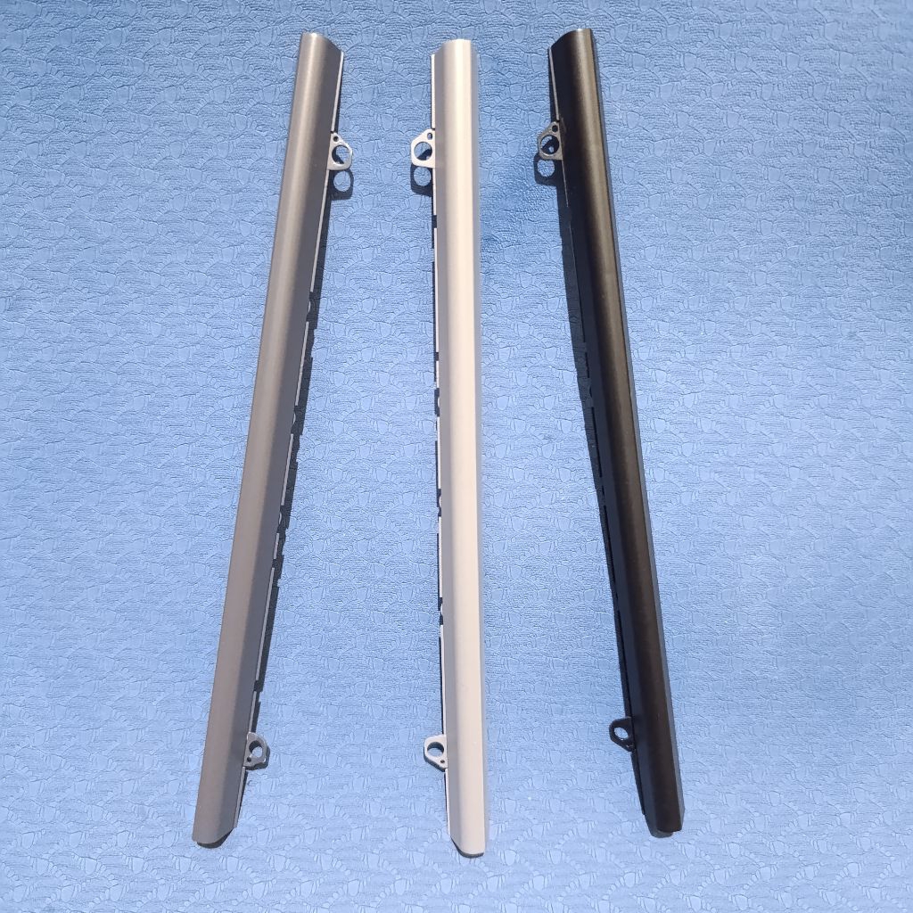 Cover Tutup Engsel tengah Lenovo V130 V130-14ikb 14 ikb 14ikb V330