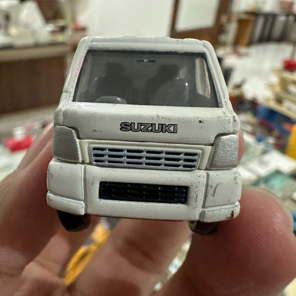 Tomica ~ Suzuki Carry White