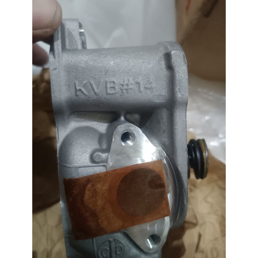 blok head silinder/rumah klep rumah noken as honda vario lama original AHM kode part 1220A-KVB-930