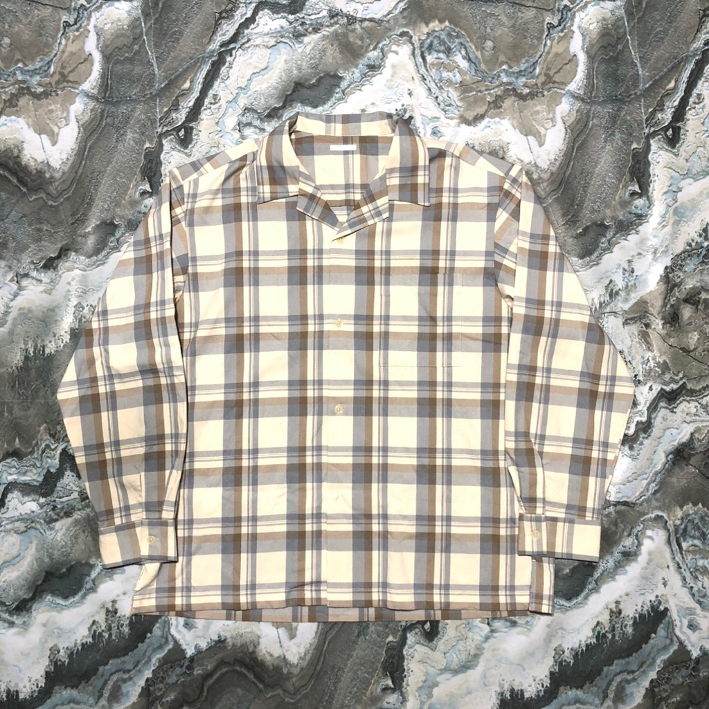 kemeja open collar Gu uniqlo tartan motif keren cakep