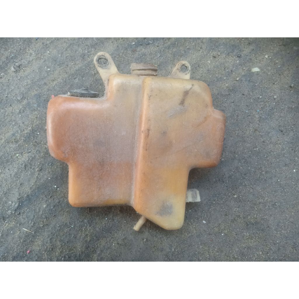 BOTOL OLI SAMPING SUZUKI TRS TRZ KATANA TANGKI OLI SAMPING SUZUKI TRZ TRS KATANA