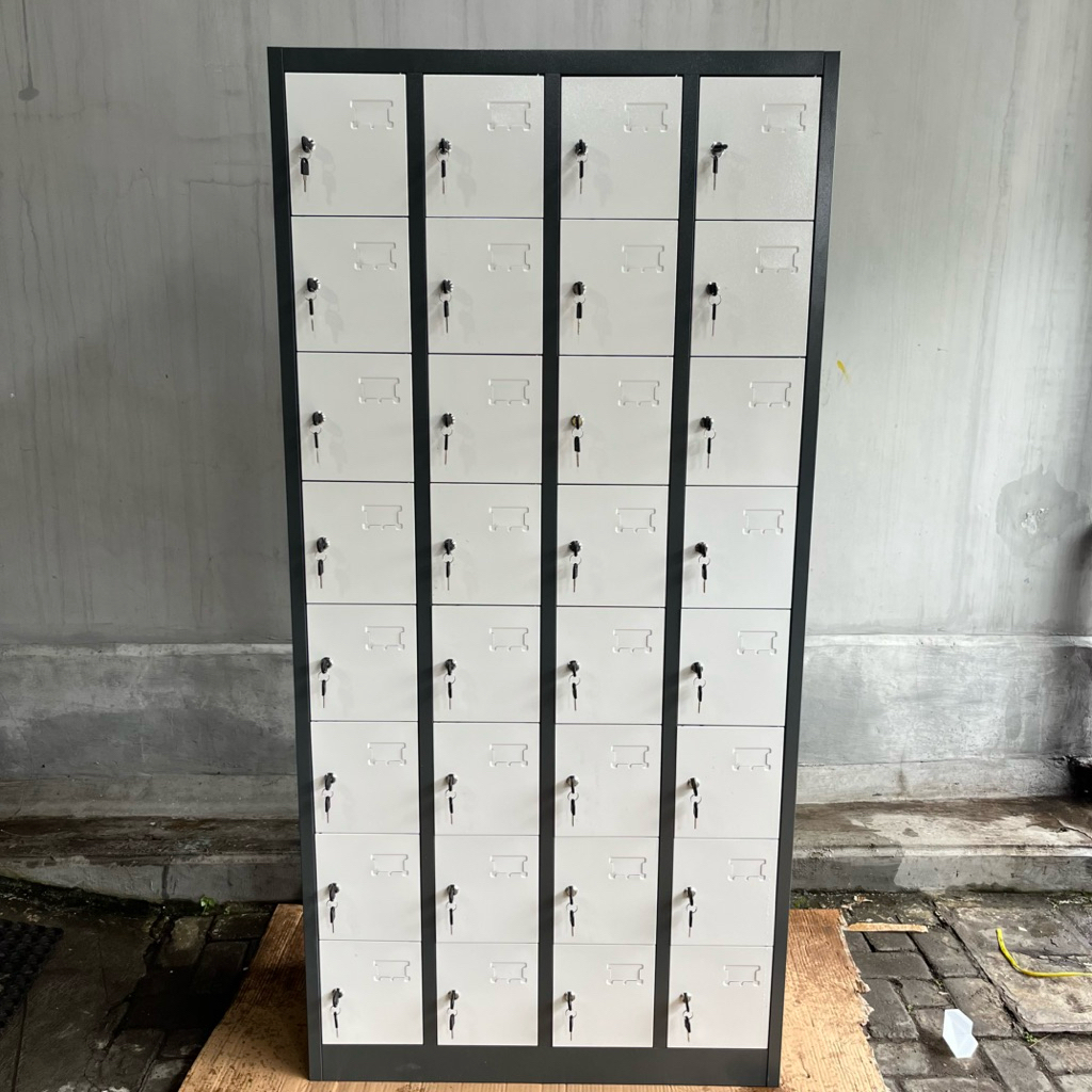 Locker Besi 32 Pintu