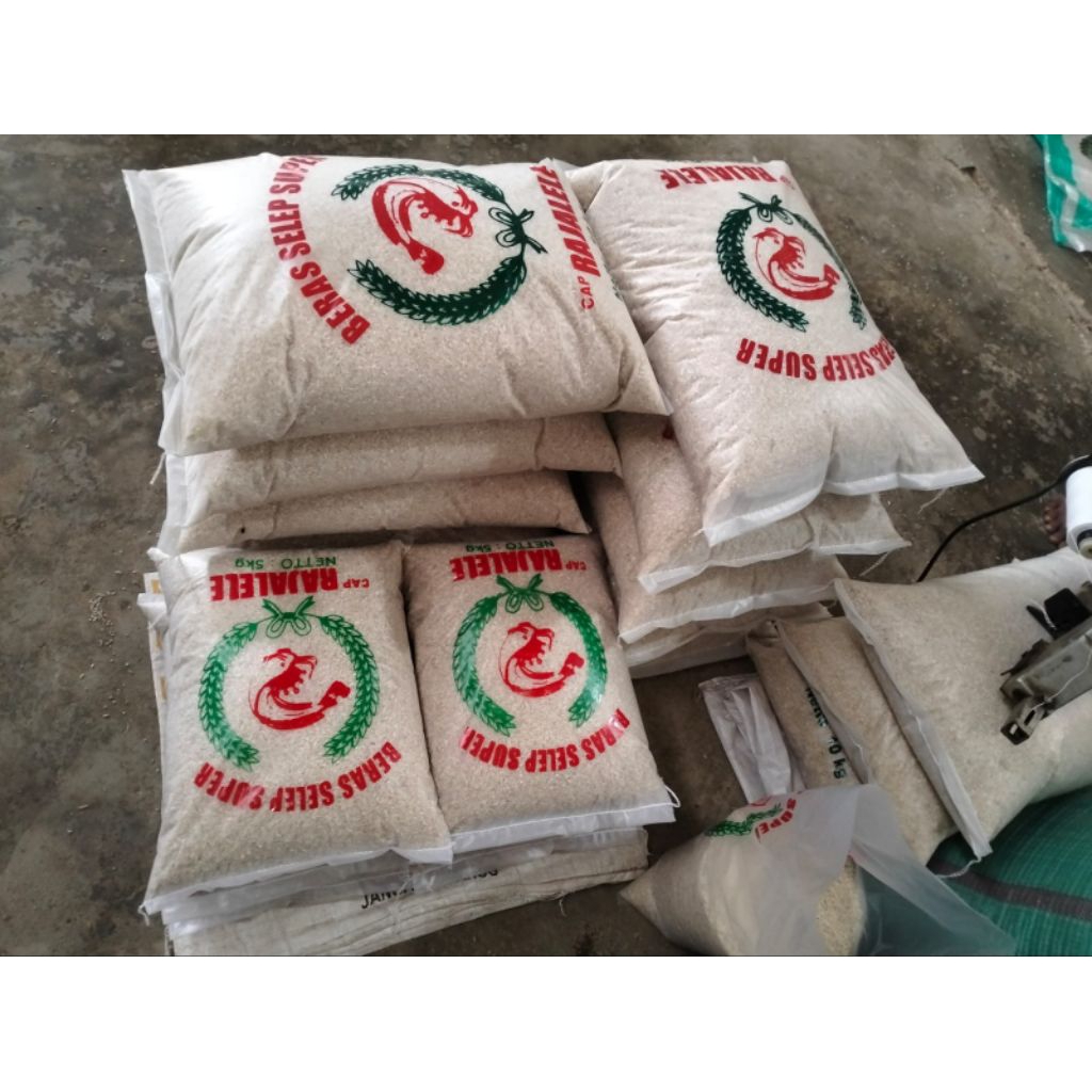 

beras rojolele 5 kg pulen kualitas super harga murah