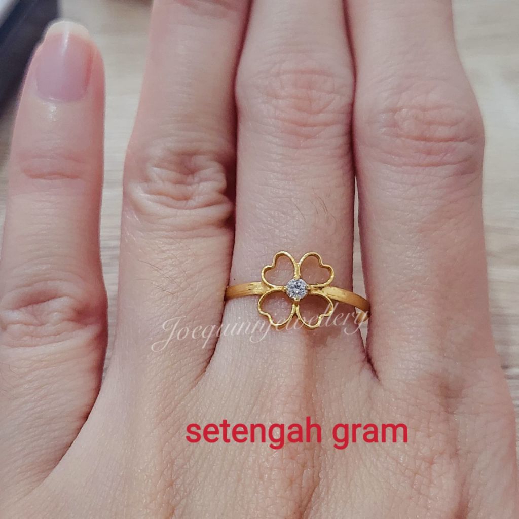 Cincin Kupu Mata Besar