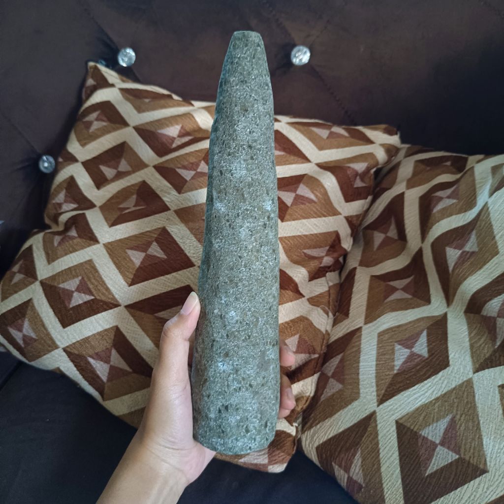 alu penumbuk batu asli // halu penumbuk lumpang // penumbuk lumpang batu asli