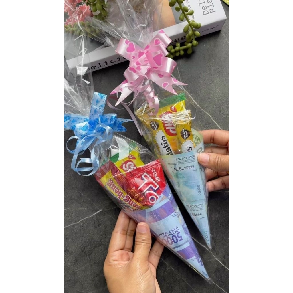 

Hug in a Nest. Gift Souvenir Pesta Acara Ulang Tahun Anak Ultah hadiah jajanan ciki parcel unik lucu