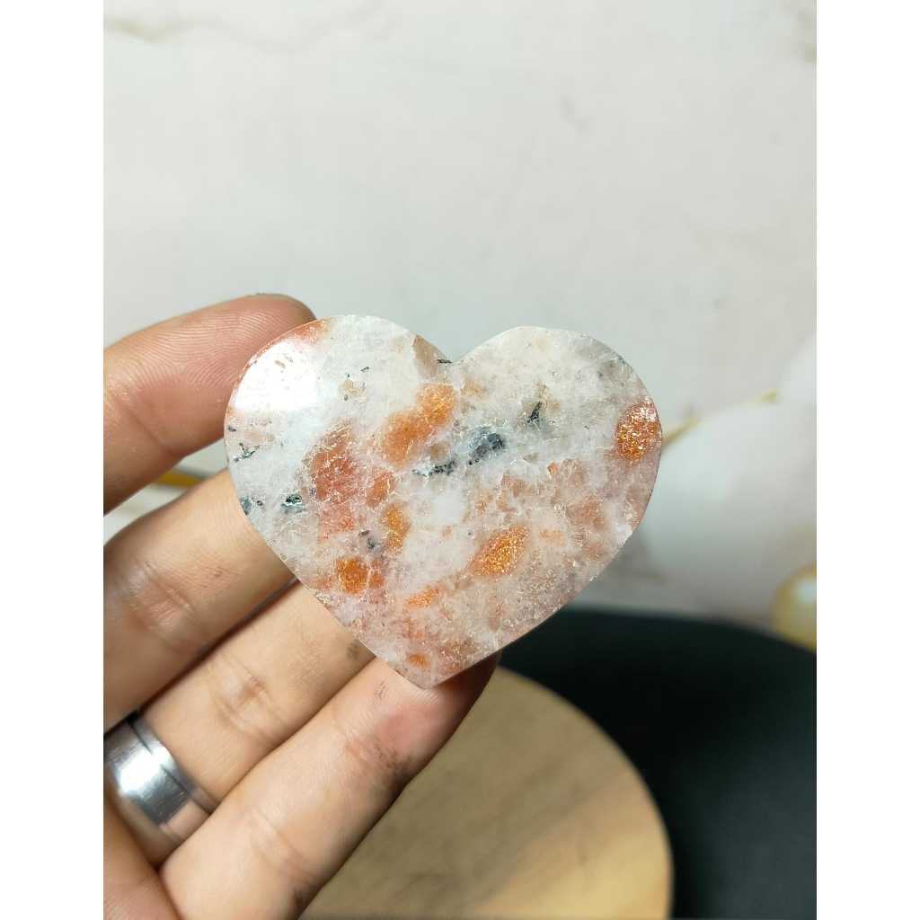 Batu Natural Golden Sunstone Heart (5)