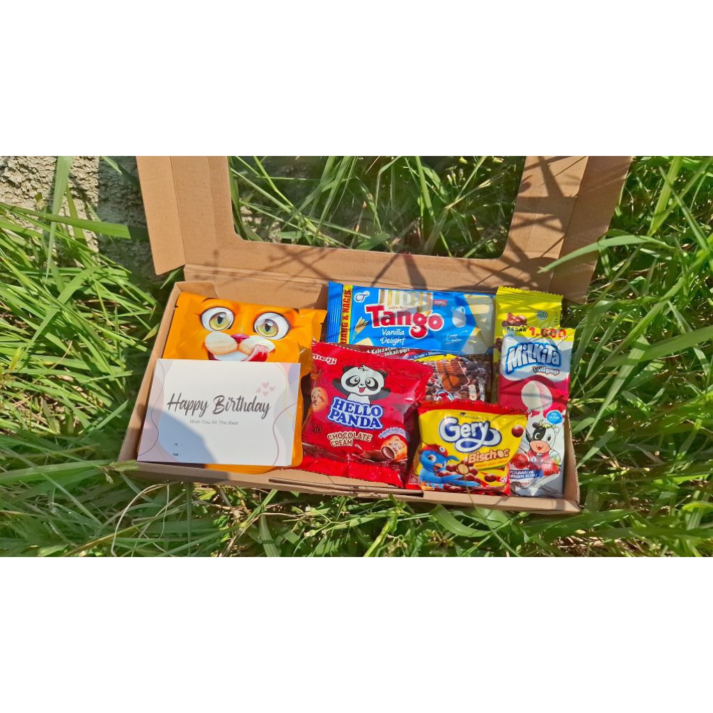 

Gift Box Mika Hampers ukuran 30x15x5 Ulang Tahun Hadiah Wisuda Kado Ulang Tahun Gift Box Kado Wisuda by aish