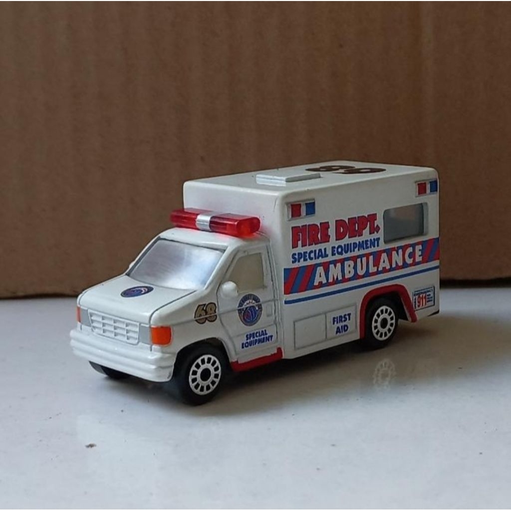 realtoy ford f series ambulance action city loose diecast 1/64 (t)
