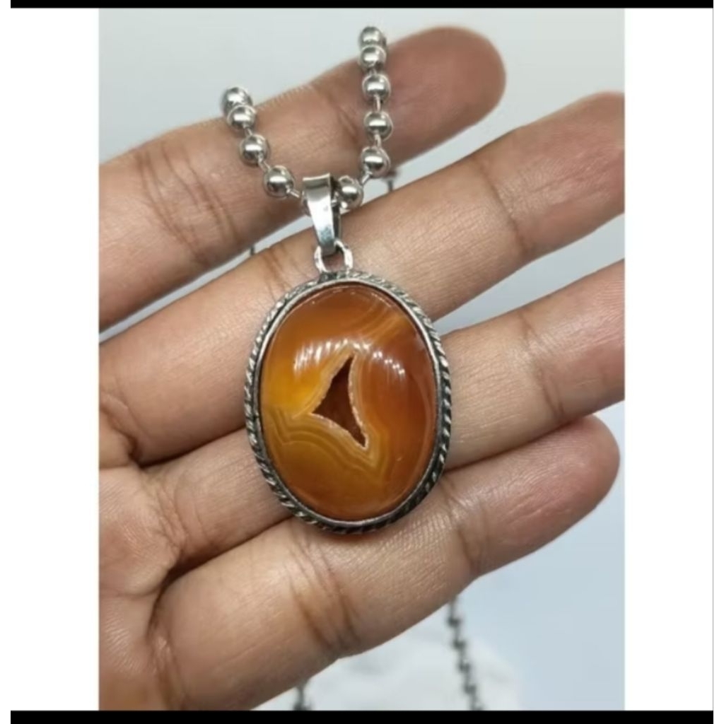 Liontin batu Yaman combong kantung semar natural