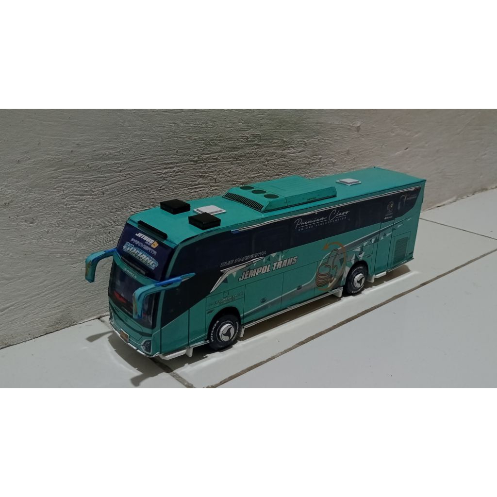 PAPERCRAFT BUS JEMPOL TRANS "KOMANG"
