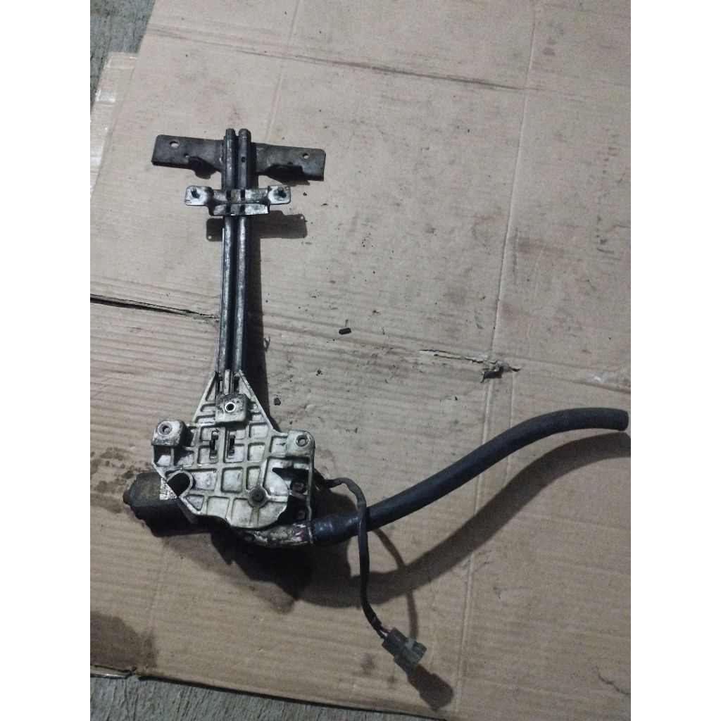 Power window Mazda 626 capella belakang kiri