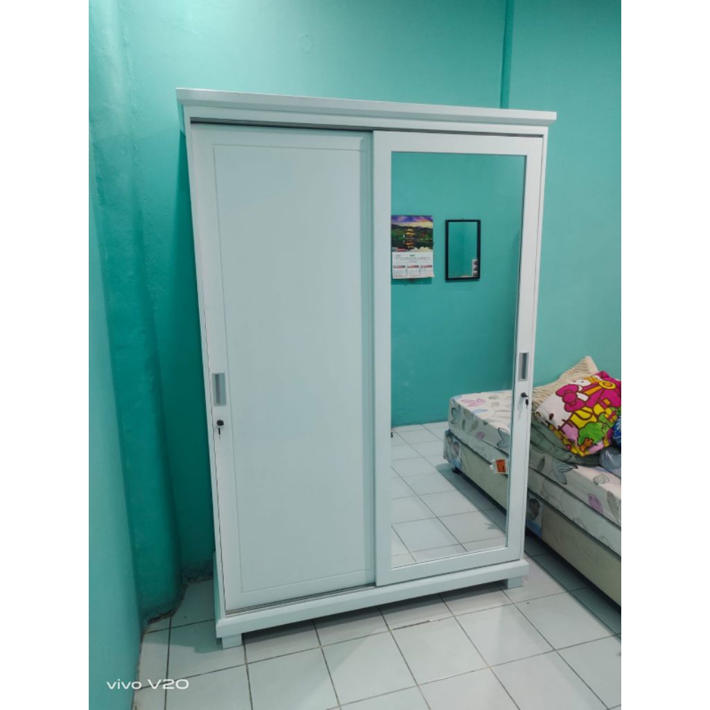 Lemari baju pintu sliding/pintu geser/Lemari baju kayu jati Belanda /Lemari warna Putih