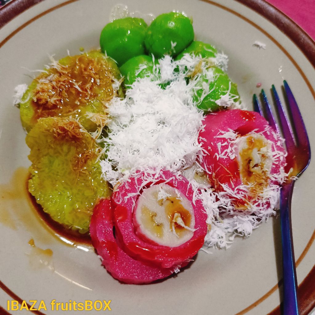 

Klepon, Lupis, dan Kacamata Jajanan Pasar Khas Kota Semarang Produk UMKN Lokal Kue Tradisional Indonesia