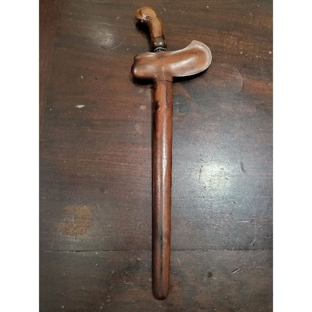 keris lurus brojoguno