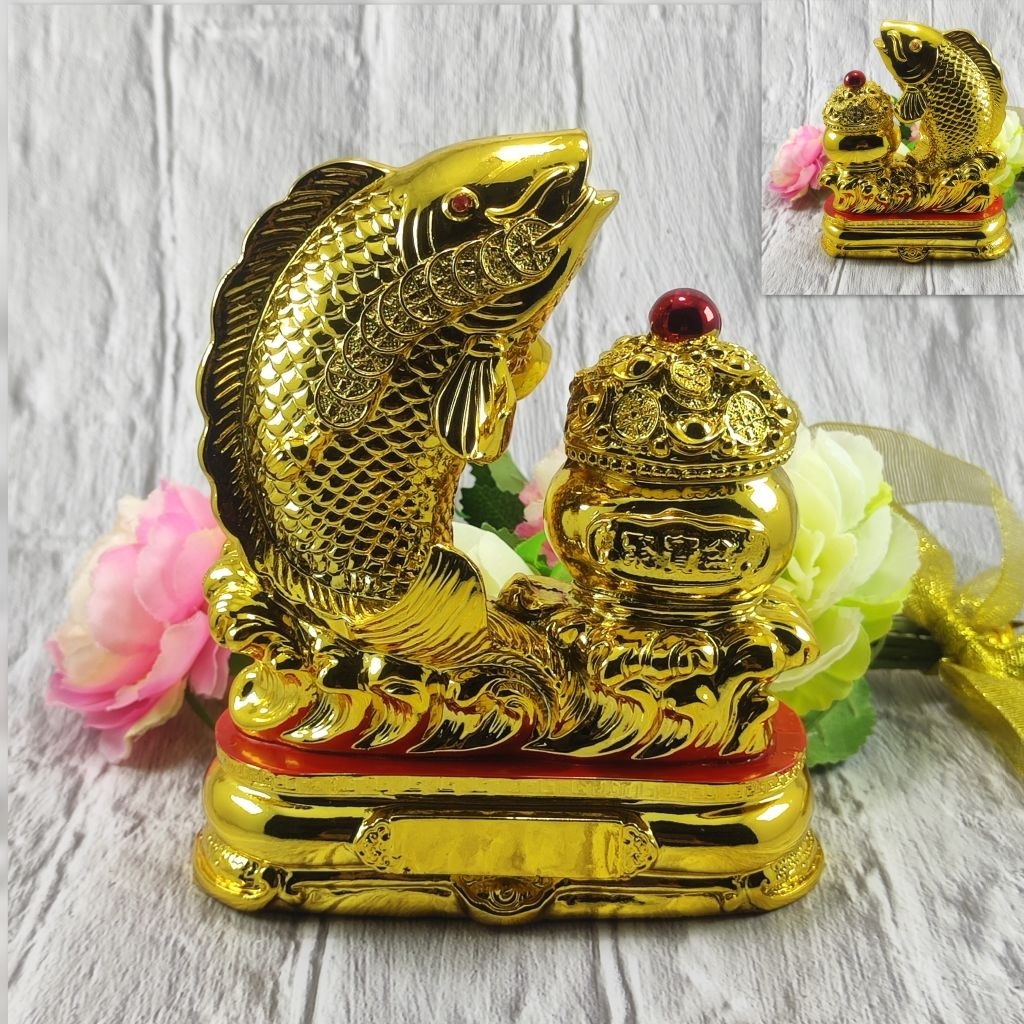 PATUNG IKAN MAS DAN BOKOR HARTA