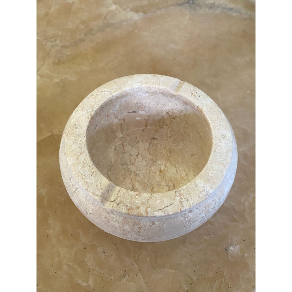 Asbak Marmer – Kerajinan Batu Alam Elegan & Tahan Lama