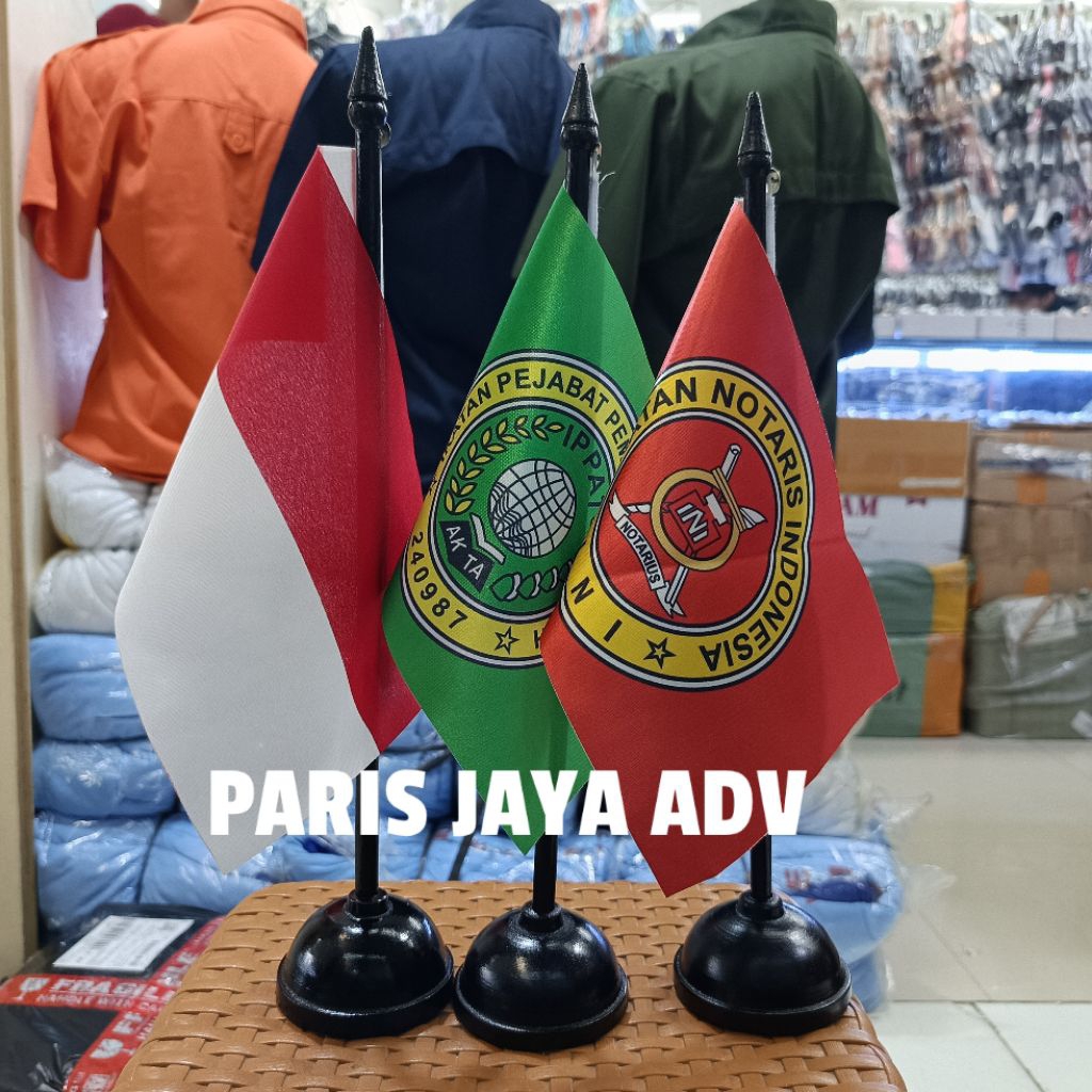 

1 Set Tiang Meja Notaris sama Bendera Merah Putih