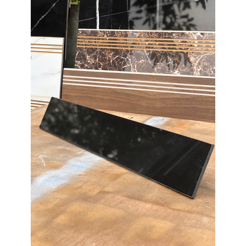 LIS DINDING GRANIT 10x60