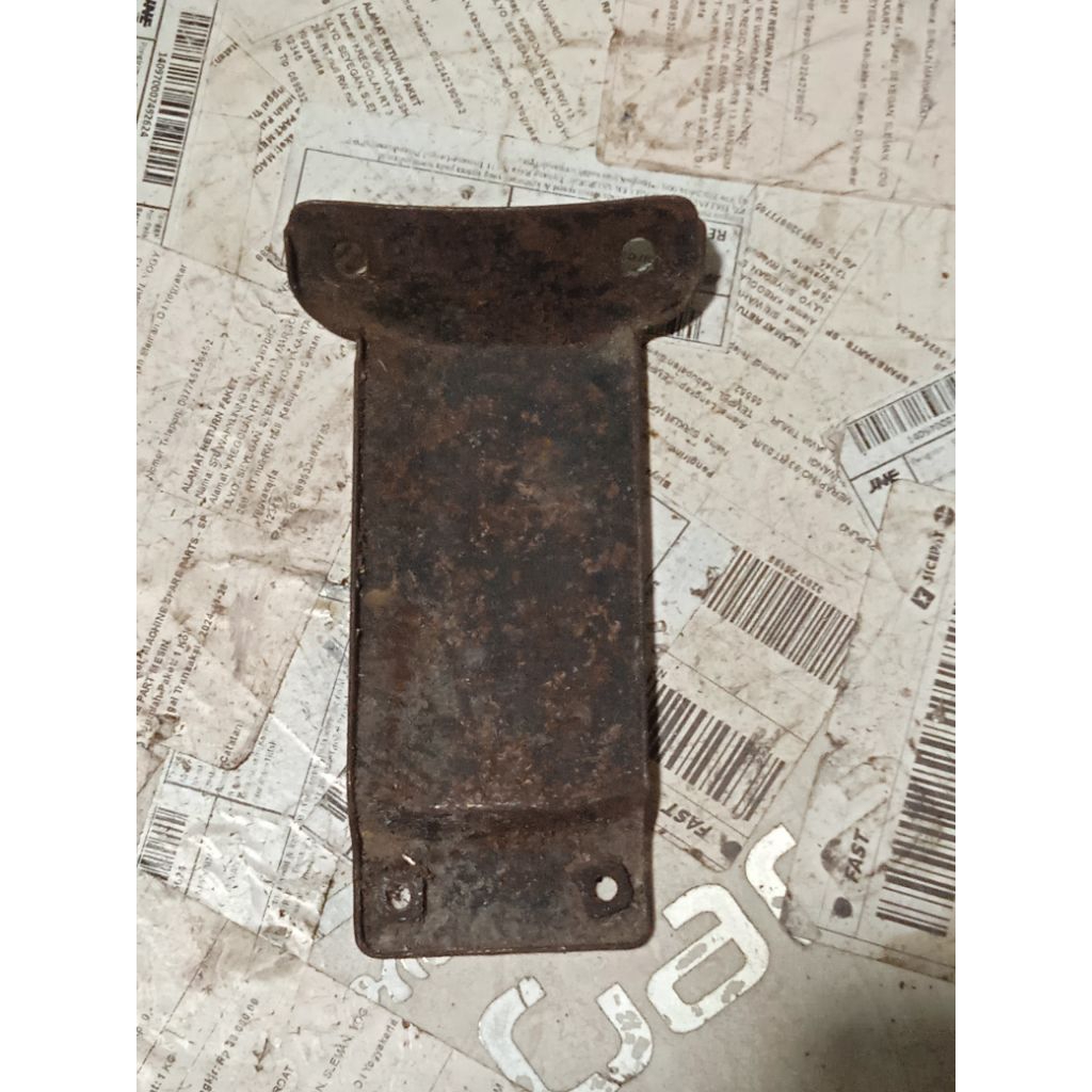 dudukan plat nomor belakang Suzuki crystal