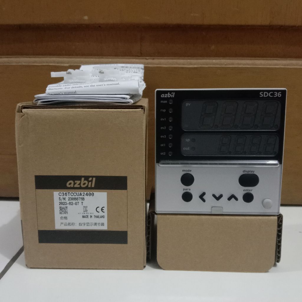 Temperature Controller Azbil SDC36 C36TCCUA2400