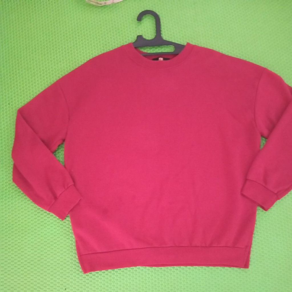 crewneck FRMD PRODUCTS cn merah