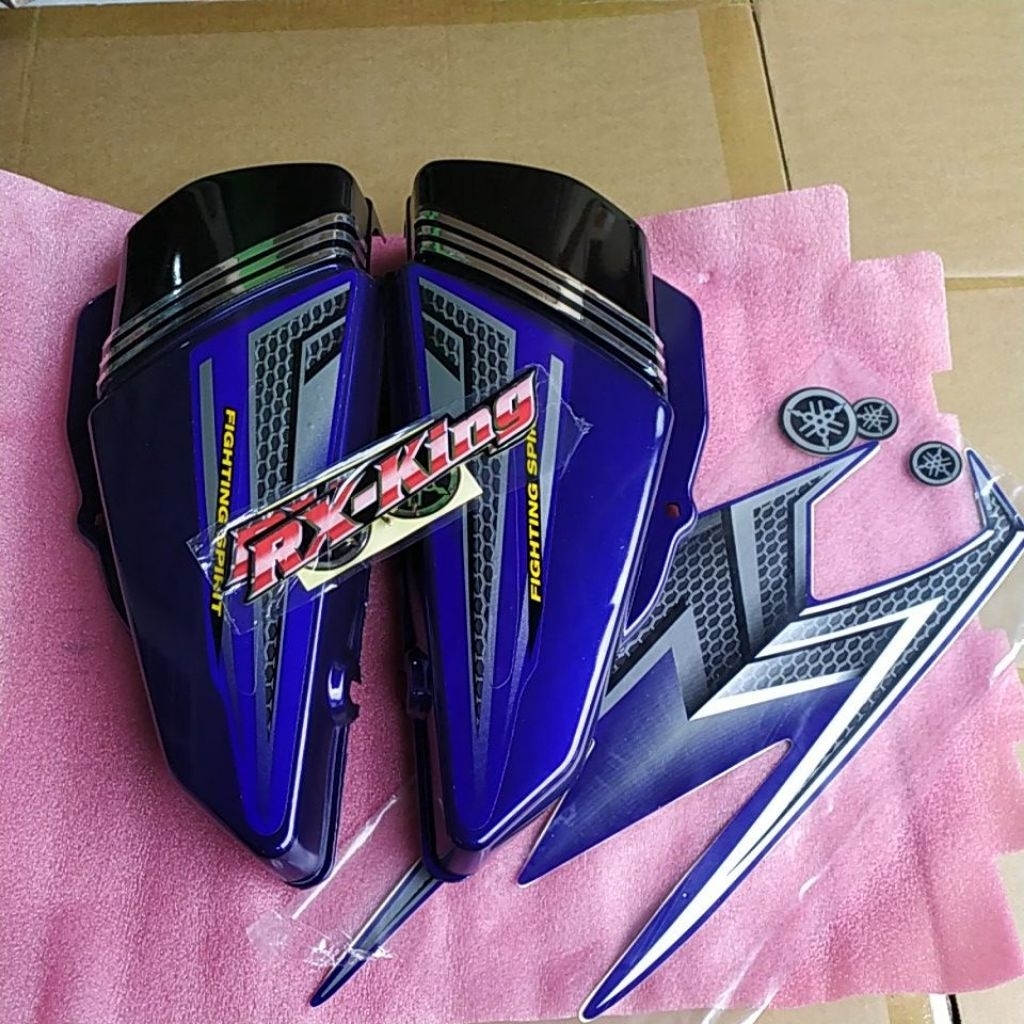 Box Tutup Aki RX King 2004 Biru Set Emblem