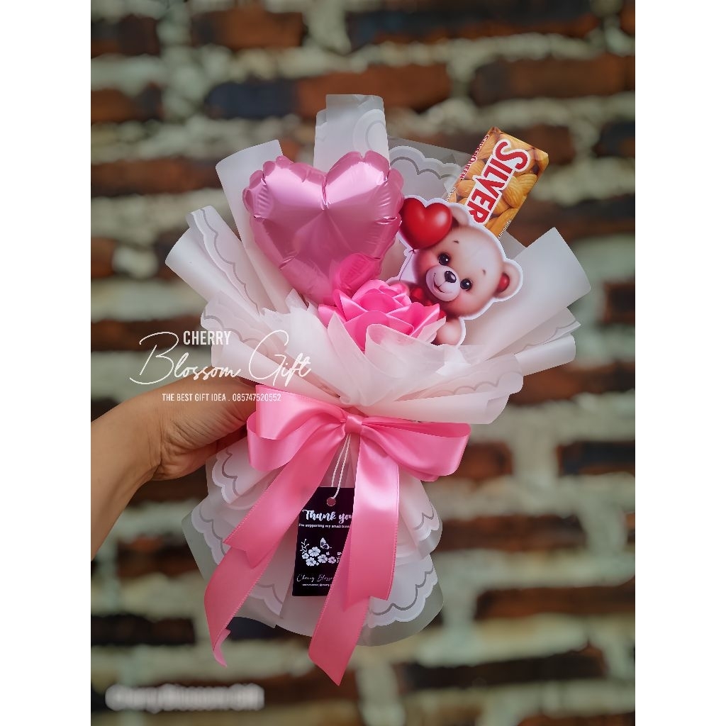

Buket Coklat / Buket Valentine / Buket Wisuda (Bisa ganti Topper)