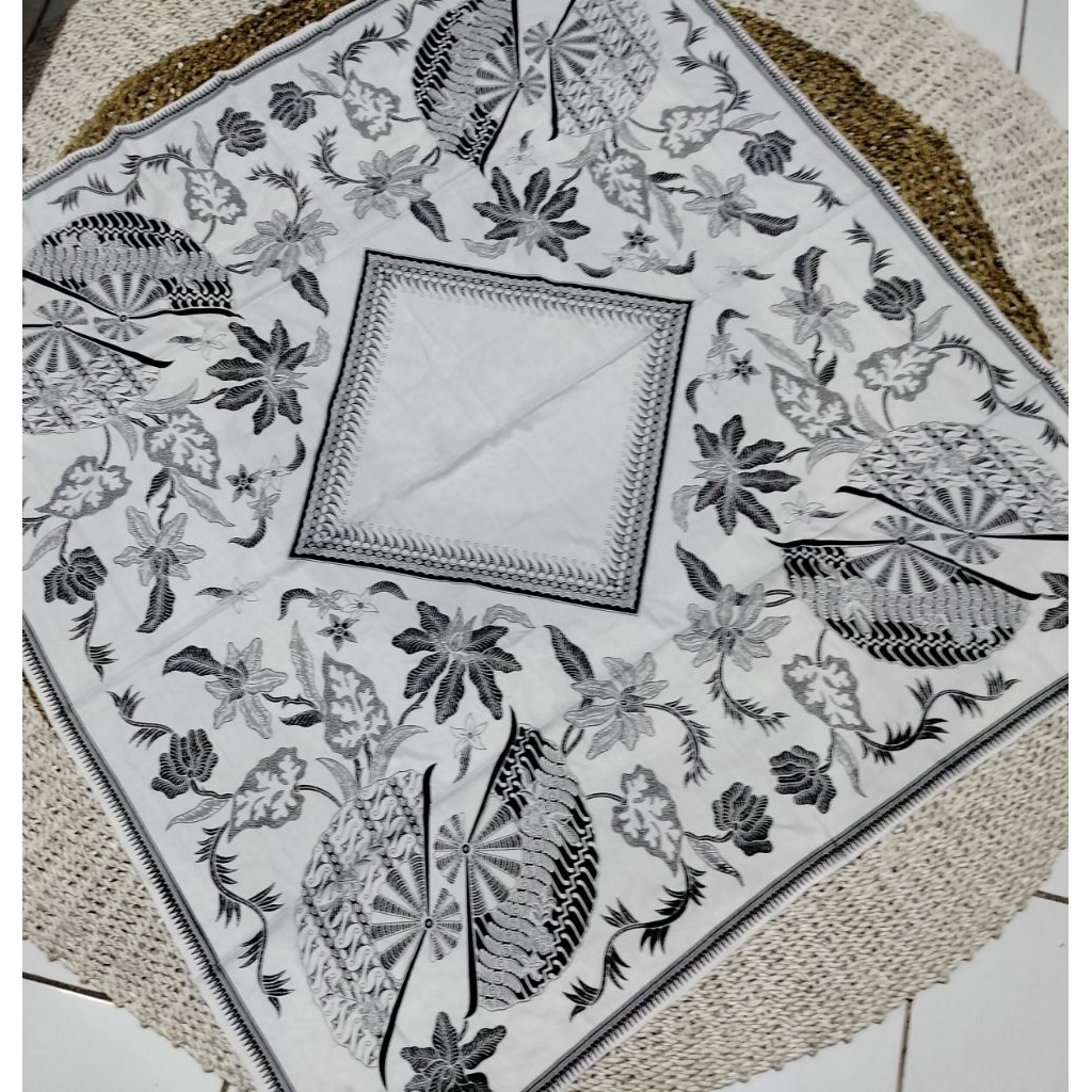 Udeng Lembaran Putih Dan Batik/Udeng Lembaran/Udeng Lembaran Hitam