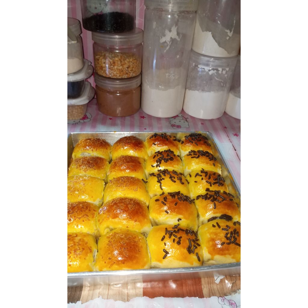 

BOLEN PISANG COKLAT KEJU ISI 16PCS