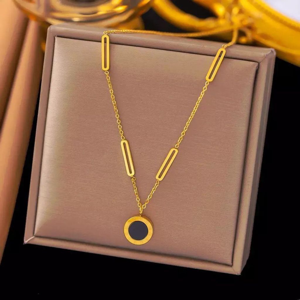 Kalung Titanium Wanita Liontin Mutiara Hitam Terbaru